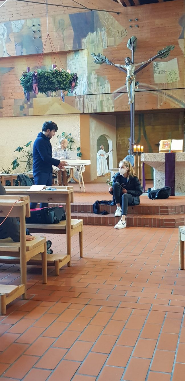 Szene aus Figaros Hochzeit v. Mozart: Graf Almaviva (Thomas Schütz) mit Susanna (Katharina Jörg)